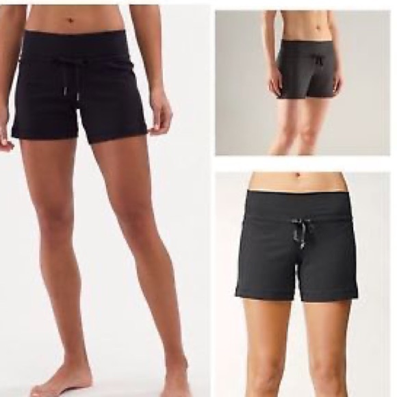 lululemon athletica Pants - Lululemon Knock Out Black Shorts Luon SZ 10